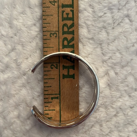 Rustic Cuff Fashion Silver Tone Bracelet Set Rose Stones - Picture 4 of 4